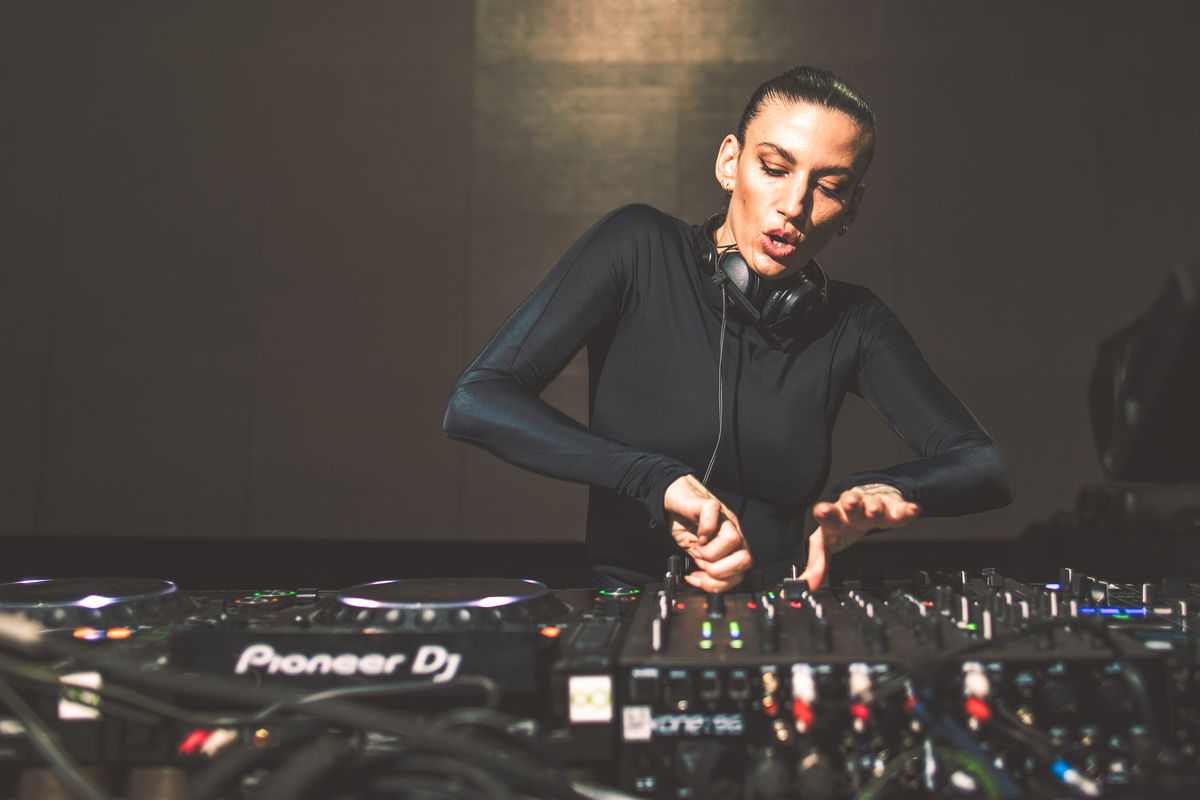 Loading... just a sec